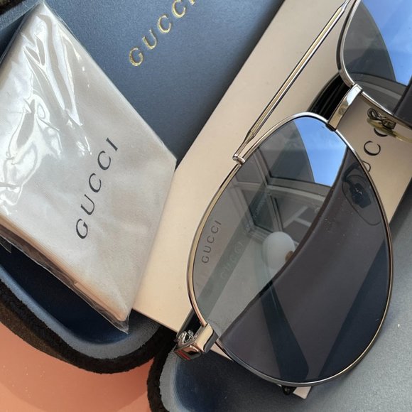 Authentic Gucci Women's Aviator Sunglasses - Picture 5 of 6
